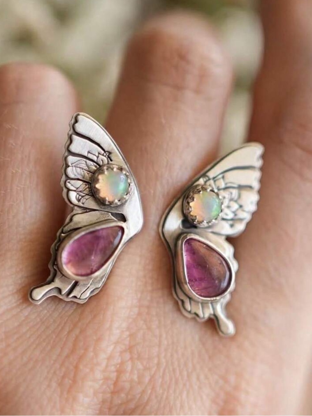 Butterfly ring M1800